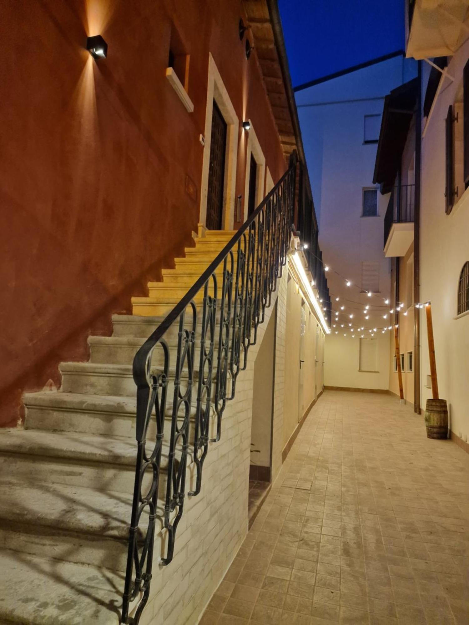 Vagabondando Travel House Villa L'Aquila Exterior photo